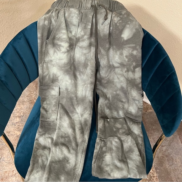 Sweatpants - Picture 3 of 3